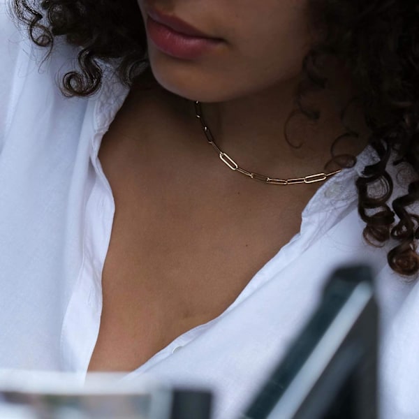 Guld Initial Halsband för Kvinnor Flickor, 14K Guldpläterad Fin Lager Papper Klipp Länk Halsband Personlig Mynt Initial Lager Guld