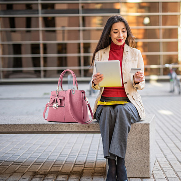 Egnet til kvinder til arbejde eller date. PU crossbody taske med stor kapacitet