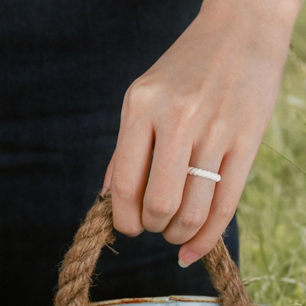 Silikon Vigselring för Kvinnor, 7 Pack Tunna och Flätade Elastiska Band, Mode, Färgglada, Bekväm Passform, Hudvänlig