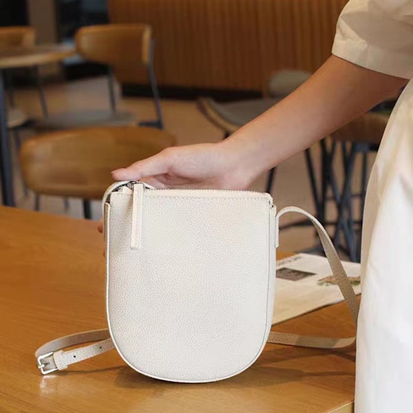Crossbodyväska för kvinnor, axelväska i ko-läder, mobiltelefonväska, liten crossbody, justerbar axelrem, mobilväska, plånbok för kvinnor