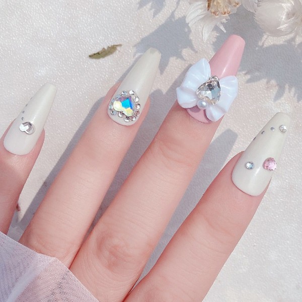 18st 3D rosett Nagelberlocker,Crystal Heart Bowknot Nagelstenar,Blanka Diamanter Nagel Strass Nageltillbehör,Rosett Harts Nail art Nail DIY
