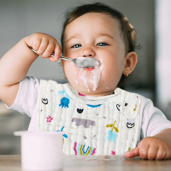 2 sæt børnesmække, bomuldsvandtætte babysmække, babyspændbånd, gaze-spændbåndslommer, i alt 4 stk.