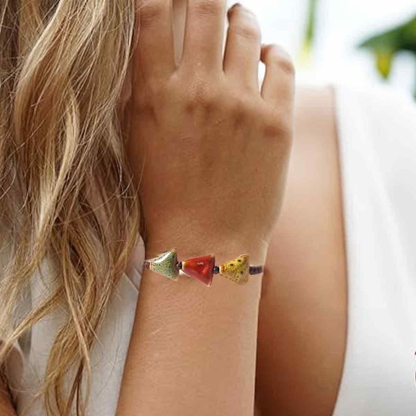 6 stk. nationale stil armbånd vævet kærlighedsarmbånd, runde, trekantede, firkantede.