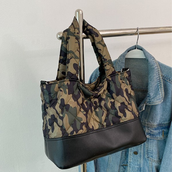 Stor quiltad puffer-totebag för kvinnor, mjuk vadderad vinterhandväska, rymlig puffer-axelväska, kudde-shoppingväska