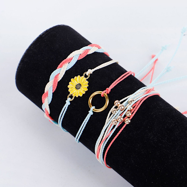 Litet armbandset med prästkrage, handvävt vaxpärlarmband