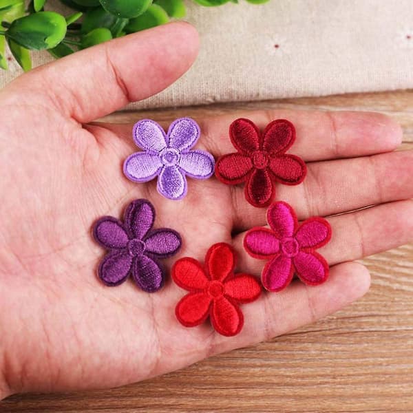 23 stk Mini Solsikke Broderi Patch Selvklebende Broderi Tilpasset Ryggsekk Patch For Menn, Kvinner, Gutter, Jenter, Barn.