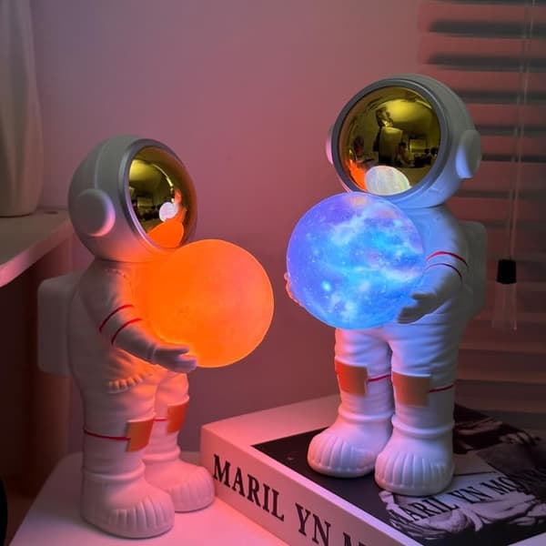 Children's Moon Lamp, Astronaut Lamp, Space Buddy Lamp, 6-Color Changing (Moon Lamp)