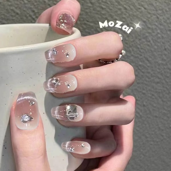 Långa tryckta naglar, Medium Coffin-form, Nagelkonst med 3D Lyxdesign, Återanvändbara Falska Naglar, 10 st med Relaterat Nagelset, 4 Storlekar