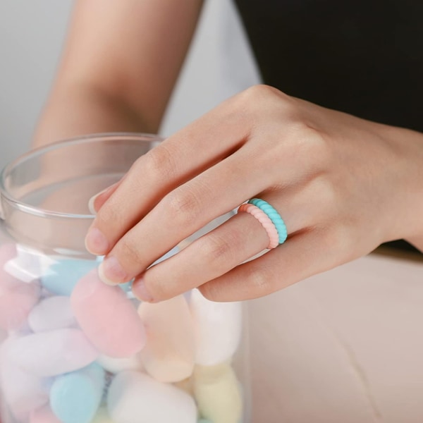 Silikonbryllupsring for kvinner, 7 pakker tynne og flettede gummibånd, mote, fargerike, komfortabel passform, hudvennlig
