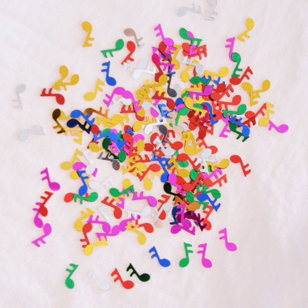 Flerfärgat bröllopsbord strössel musiknotation Möhippo