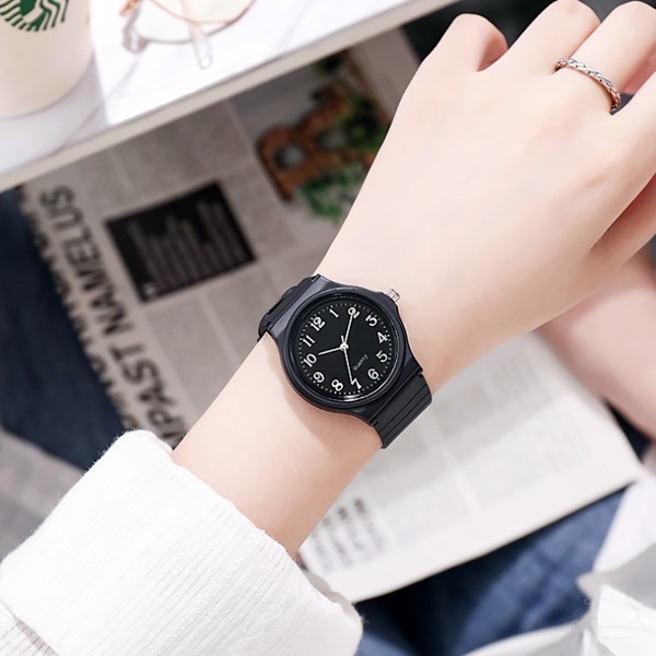 Armbåndsur, Mode Simpel Kvarts Ur Vandafvisende Mini Ultra-Tyndt Analogt Ur til Studerende