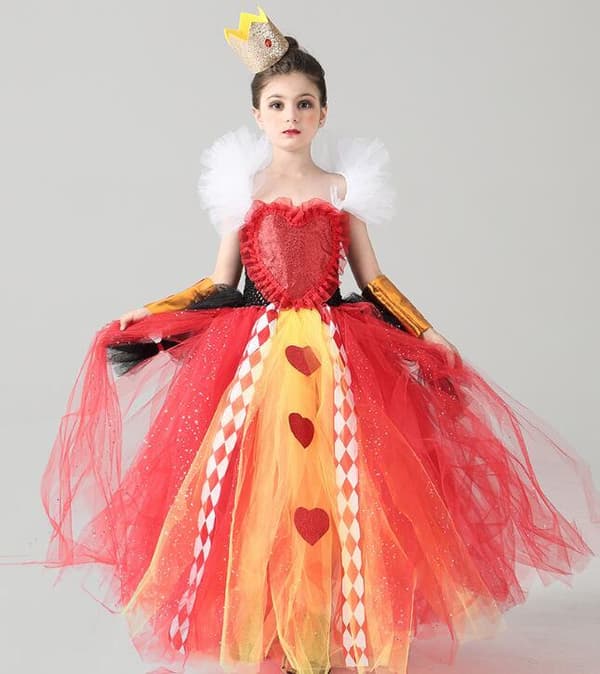 Halloweeniin sopiva Herttakuningatar-pöyheä mekko S