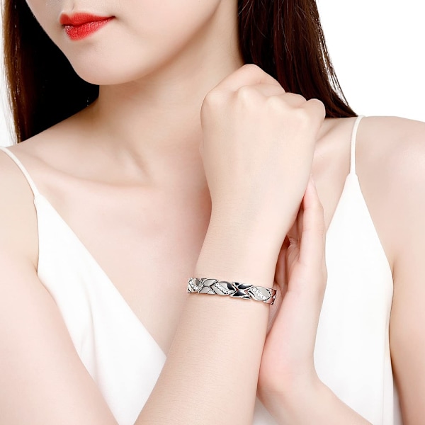 Elegant Titanium Rustfrit Stål Magnetisk Armbånd til Kvinder 8,5\" Justerbar med Gratis Led