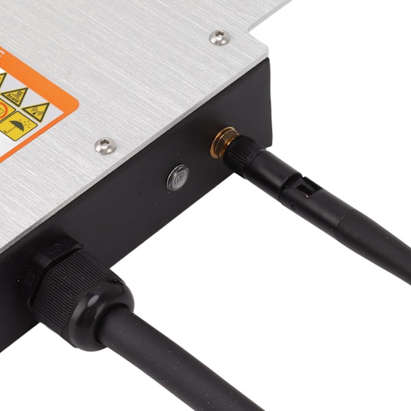 350W Verkkoon kytketty invertteri Lämpötilan, virran ja jännitteen suojauksella WiFi AC220V Aurinkopaneelien verkkoon kytketty invertteri pilviseurannan ja tallennuksen kanssa