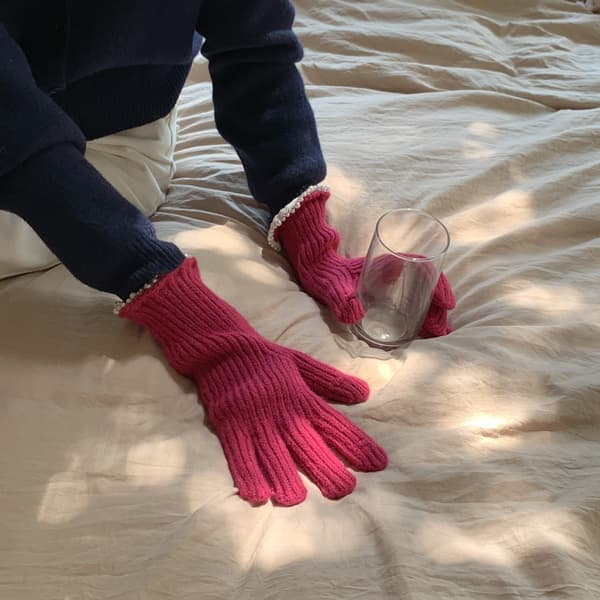 Rosy red, warm women's gloves in tactile textile with removable knitting[TT]