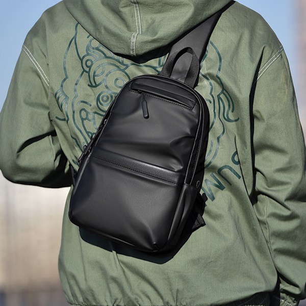 Slingväska Ryggsäck för Män Kvinnor Lätt Vikt Resistent Liten Bröst Axel Crossbody Väskor