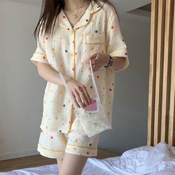 Kortärmade Pyjamas med Nedvikt Krage och Knappar, Lös Passform, Mjukt och Andningsbart, Damsovkläder Set för Sommar, Färgglada Prickar, XL
