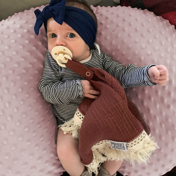 Amningskuddeöverdrag och amnings- och flaskmatningslokalisatorer, babysupport, magetid