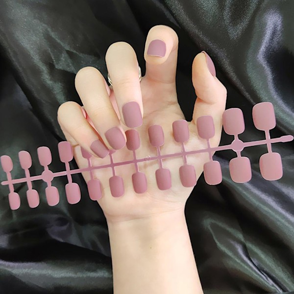 24 st Matte Bare Skin Tone Korta Nagelbitar transparent wine red 24pcs