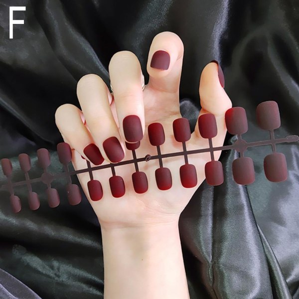 24 st Matte Bare Skin Tone Korta Nagelbitar transparent wine red 24pcs