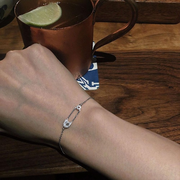Nålarmband Mode Säkerhetsnålarmband Mångsidigt Bleknar Inte Enighet Modig Silvery One size