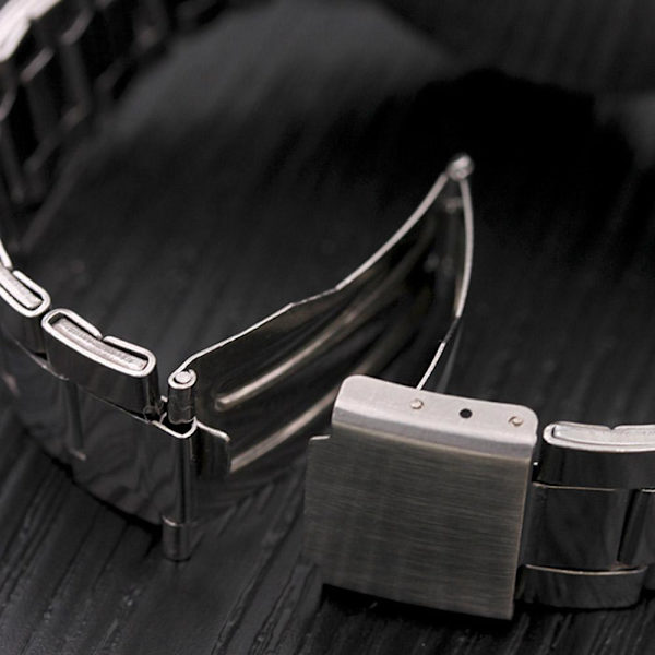 Elegant Damklocka i Rostfritt Stål med Kvartsurverk och Armband i Legeringsstål Silver One size
