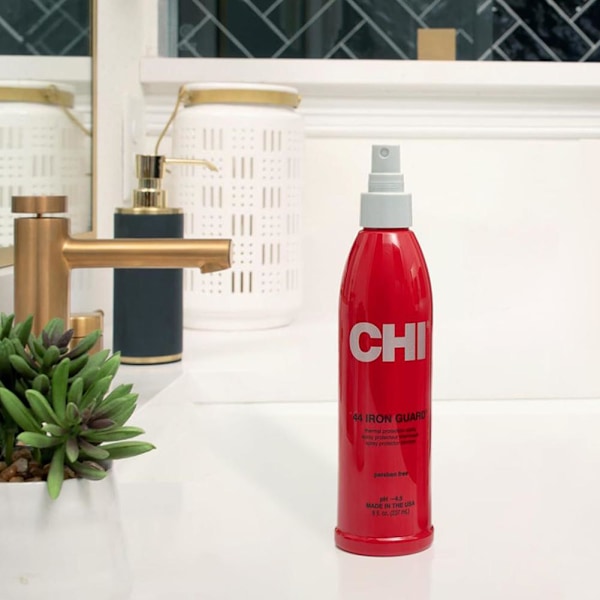CHI 44 Iron Guard 237ml Värmeskyddande Spray Skyddar Håret f