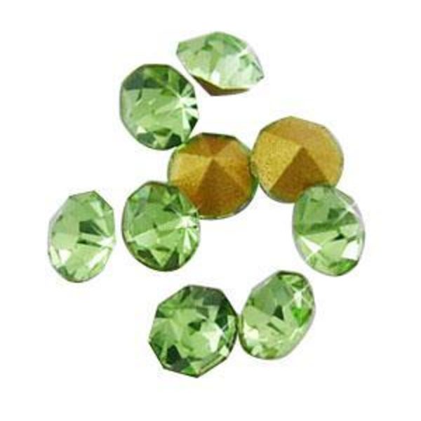 25 Peridot gröna koniska Swarovski kristaller för inlägg Ø 6 mm.