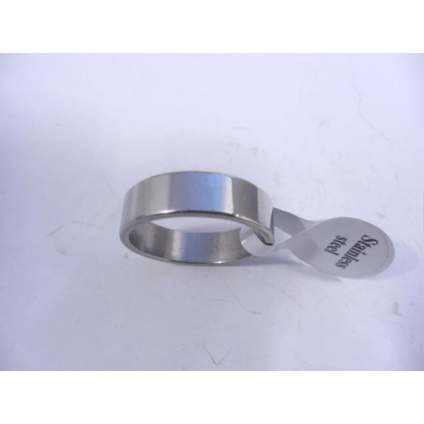 6 mm. bred glatt ring i 316L stål (17-20mm.) 18 mm.