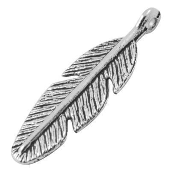 12 st. Fjäderformade nickelfra silverpläterade berlocker