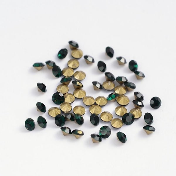 100 Emerald koniske Swarovski-krystaller for innlegg Ø 3,4 mm