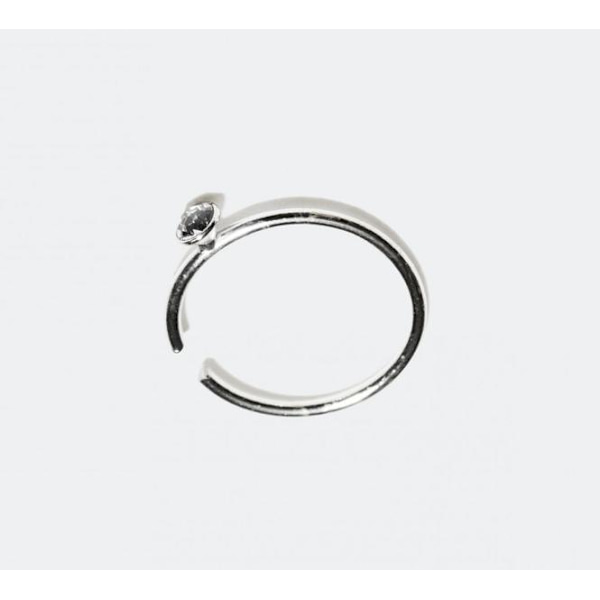 1 st. 8 mm Näspiercing ring i silver med 2 mm. vit kristall