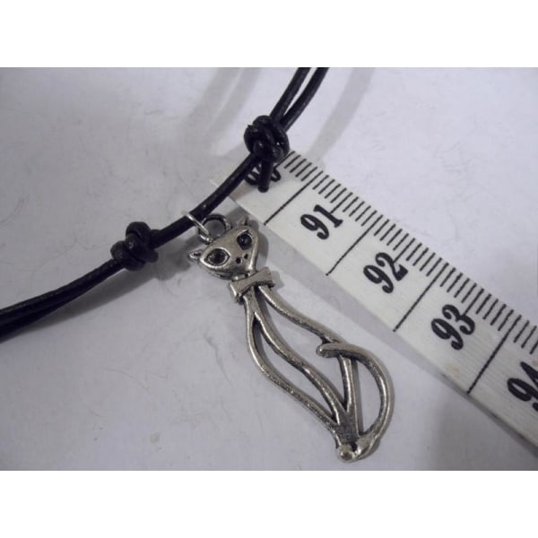Handknuten Ställbar läder halsband med  kattformad hänge 1 svart