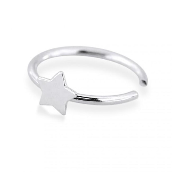 1 st. 8 mm Näspiercing ring i silver med 3 mm. Stjärna