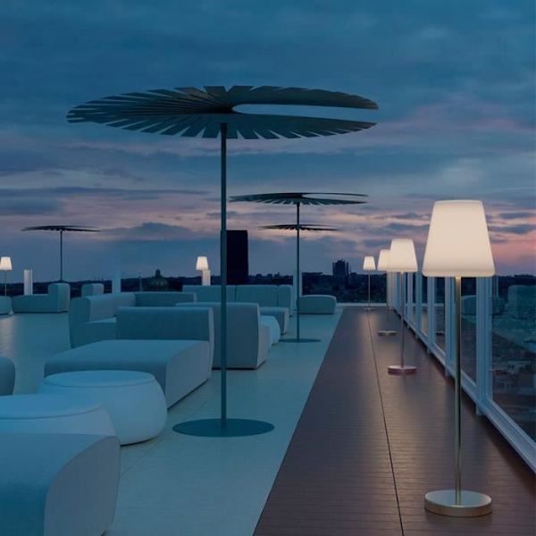 Lampadaire - NEWGARDEN - MOOVERE - 120cm - Solarlampa - Uppladdningsbart batteri - LED/RGB
