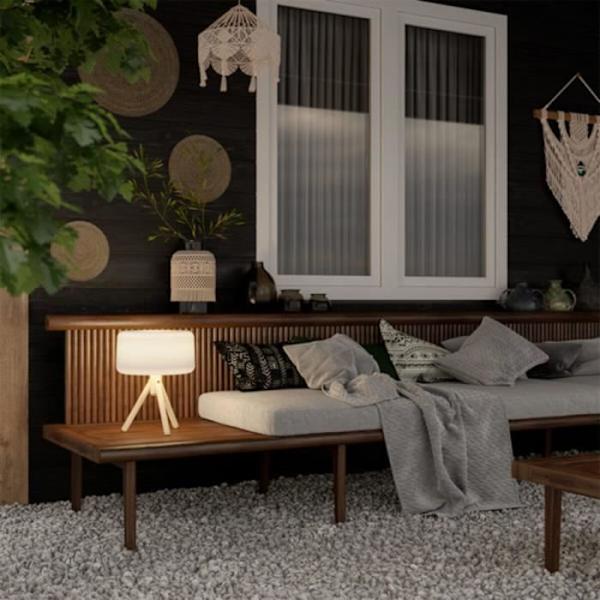 CHLOE moderne LED udendørslampe i træ og hvid PVC
