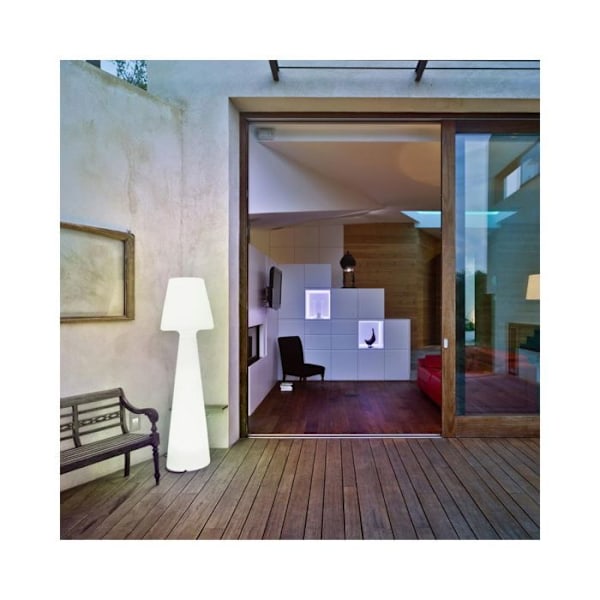 Lola LED utomhusgolvlampa 165 cm - NEWGARDEN - Vit - Polyeten - IP65 Vit
