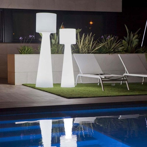 Udendørs gulvlampe - NEWGARDEN - MOOVERE 140 - Hvid - LED - Polyethylen Vit kyla