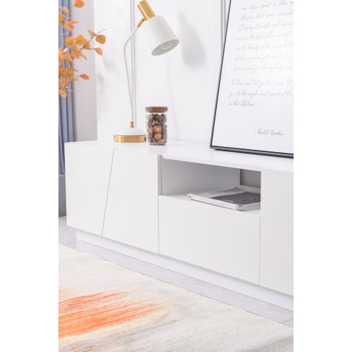Modernt TV-skåp 170 cm. Diagonal patchwork-stil. White