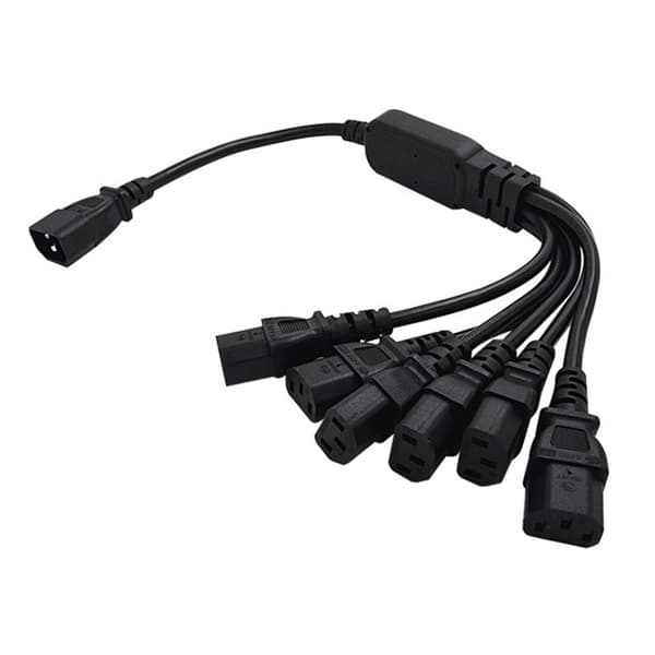 Joustava PDU C14 - 6xC13 virtajatkokaapeli useille laitteille