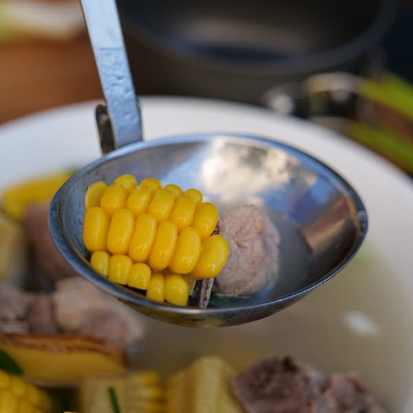 Ske i rustfrit stål med foldbart håndtag til sovs, suppe, madlavning