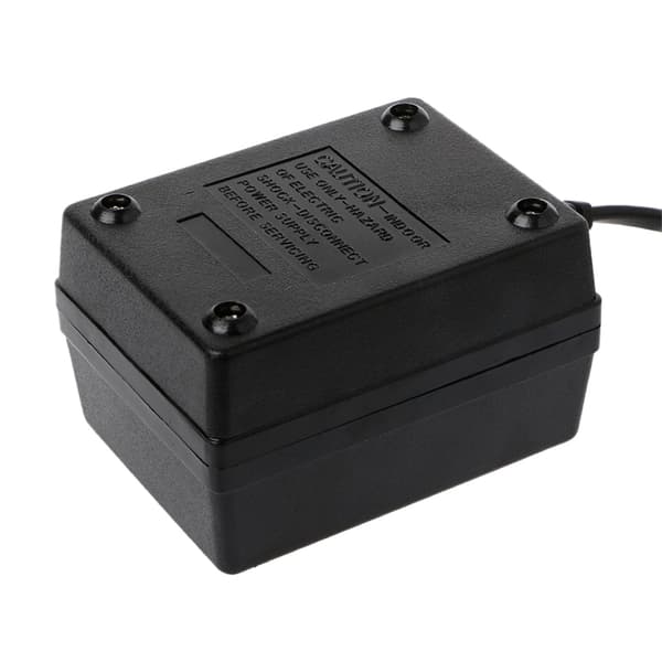 Høykapasitets 200W StepUp Spenningsomformer Konverterer 110V til 220V US-plugg