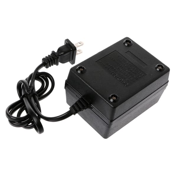 Høykapasitets 200W StepUp Spenningsomformer Konverterer 110V til 220V US-plugg