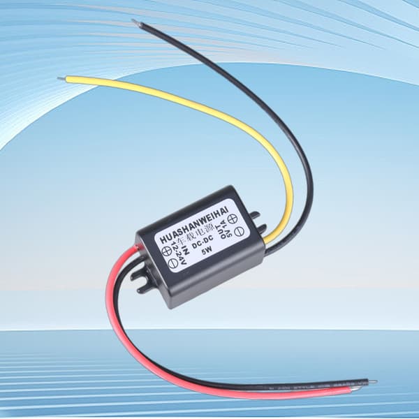 DC12V-24V til 5V utgangsmodul Reduser spenningsregulator Bilstrømomformere 1A