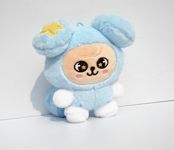 Stray Kids Run It -pehmoleluavainperä Leeknow SKZ White Rabbit TASY Doll 13-15cm