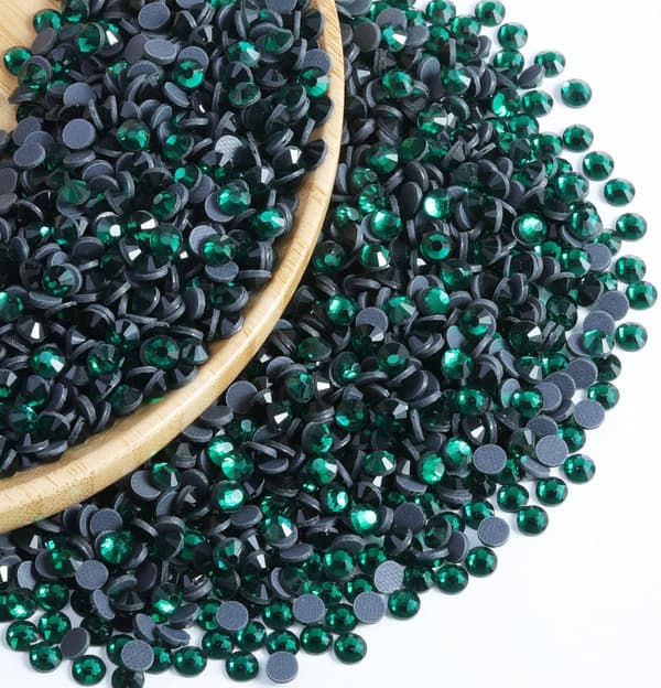 600 st smaragdgröna Hotfix-strass, SS30, 6,3-6,5 mm för hantverk och kläder smaragd Emerald SS30