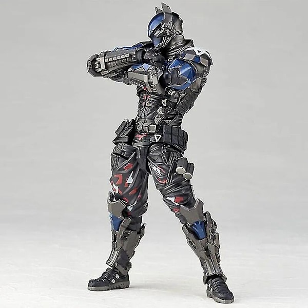 2024 Amazing Yamaguchi Arkham Knight Actionfigur #024 Modell Pvc Bat 17cm Samling Rörlig Anime Figur Leksaker För Barn Presenter