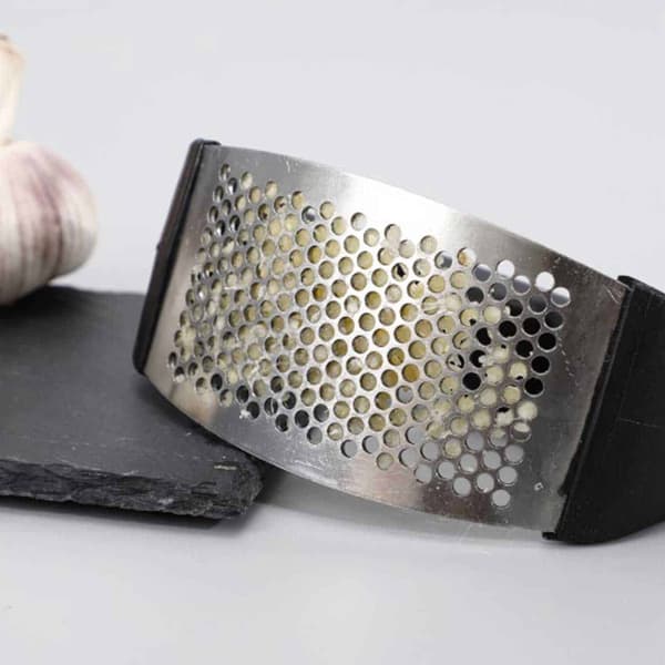 Garlic Press in Steel - Garlic Press Handle - Black black black
