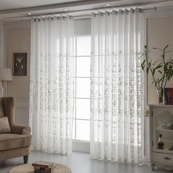 Broderade gardiner/halvtransparenta
