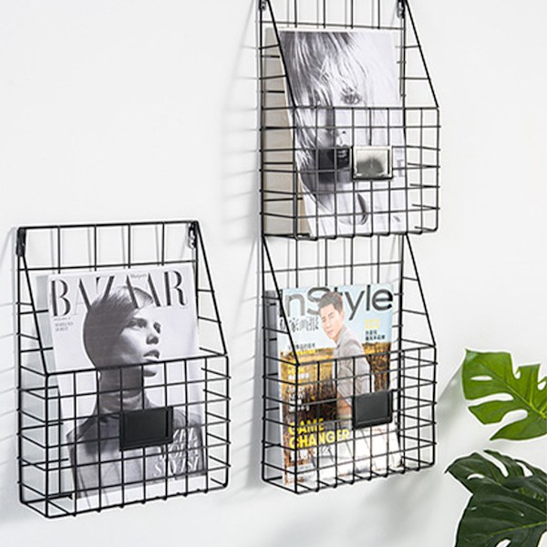 Väggkorg i järn för tidningsförvaring, enkel installation